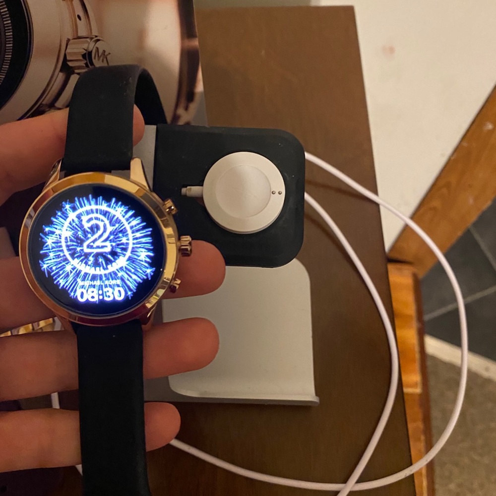 Michael Kors Smartwatch With Interchangeable Bands - image 4